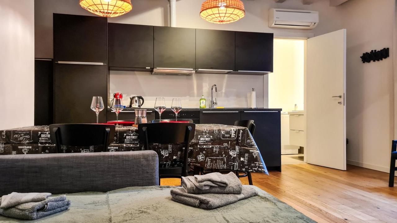 Porta Nuova Modern Apartment In The Center - 4 بيرغامو المظهر الخارجي الصورة